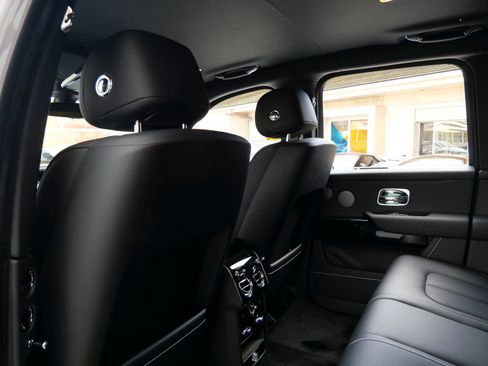 Certified 2024 Rolls-Royce Cullinan AWD/4WD image 28
