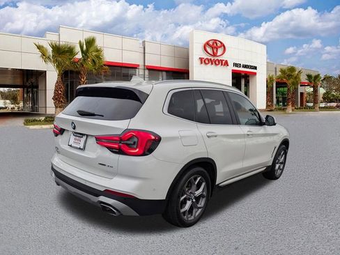 Used 2024 BMW X3 xDrive30i w/ Premium Package AWD/4WD image 4