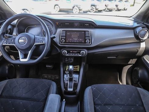 Used 2019 Nissan Kicks SV FWD image 13