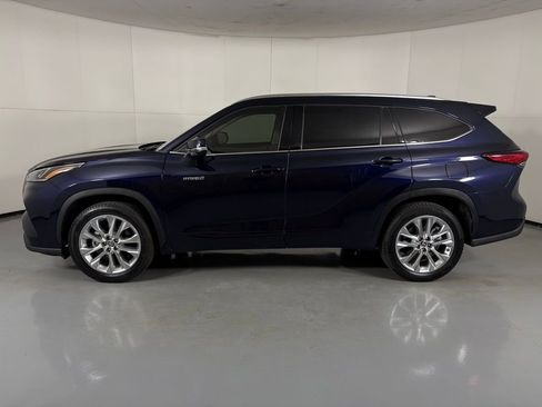 Used 2021 Toyota Highlander Limited image 6