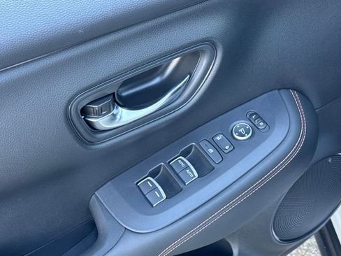 Used 2024 Honda HR-V Sport image 5