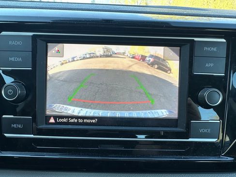 Used 2022 Volkswagen Taos S AWD/4WD image 5