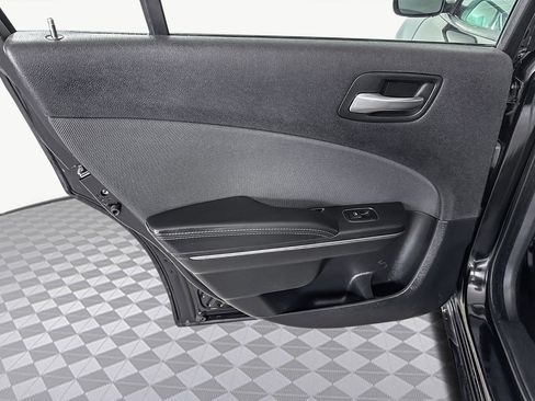 Used 2016 Dodge Charger SE w/ Popular Equipment Group image 25