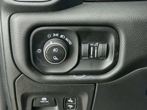 Used 2025 RAM 1500 Big Horn AWD/4WD image 10