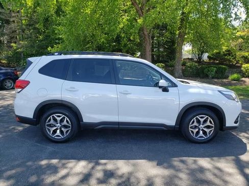 Certified 2023 Subaru Forester Premium AWD/4WD image 2