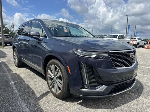 Used 2024 Cadillac XT6 Premium Luxury w/ Technology Package FWD image 12