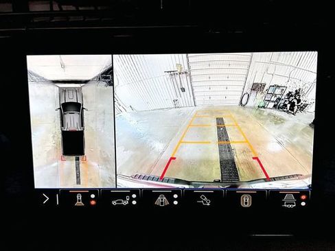 Used 2024 GMC Sierra 2500 AT4 w/ AT4 Premium Plus Package AWD/4WD image 25