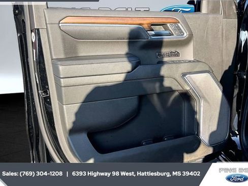 Used 2023 Chevrolet Silverado 1500 High Country w/ High Country Premium Package image 18