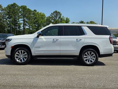 Used 2021 Chevrolet Tahoe Premier RWD image 2