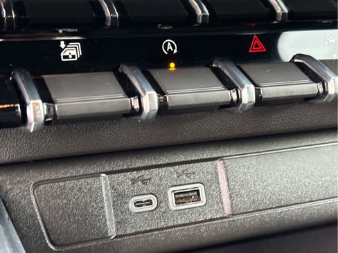 Certified 2026 GMC Canyon Elevation w/ Convenience Package image 16