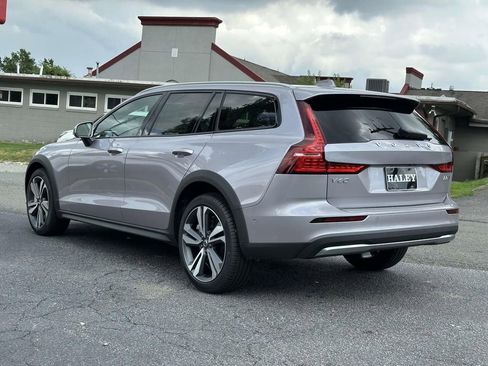 New 2026 Volvo V60 B5 Cross Country Plus w/ Protection Package Premier image 21
