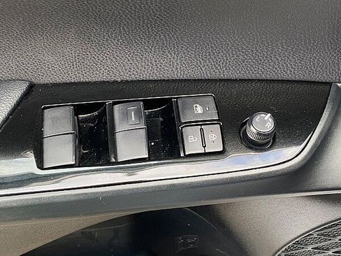 Used 2022 Toyota Prius Prime Limited image 54