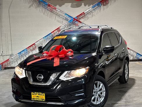 Used 2017 Nissan Rogue SV w/ SV Premium Package AWD/4WD image 1