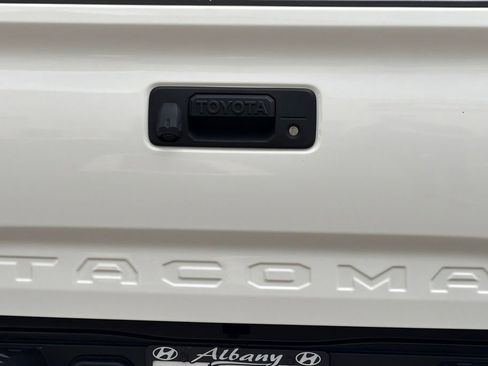 Used 2020 Toyota Tacoma SR RWD image 21