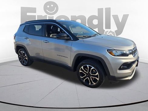 Used 2024 Jeep Compass Limited AWD/4WD image 3