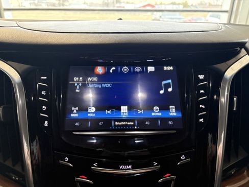 Used 2017 Cadillac Escalade Luxury image 15