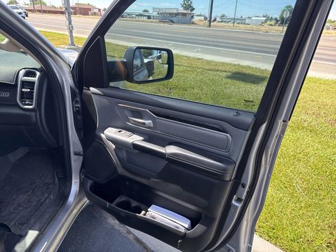 Used 2019 RAM 1500 Big Horn AWD/4WD image 10