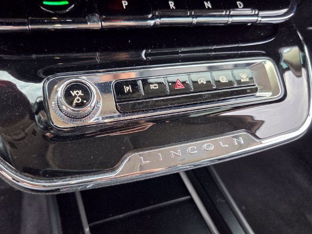Used 2024 Lincoln Corsair Reserve FWD image 28