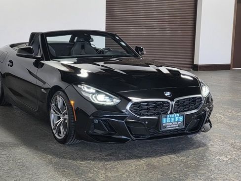 Used 2025 BMW Z4 sDrive30i image 3