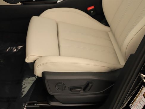 New 2025 Audi Q5 Premium Plus image 24