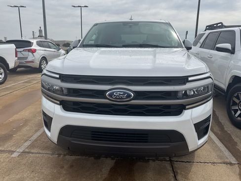 Used 2024 Ford Expedition XLT image 2