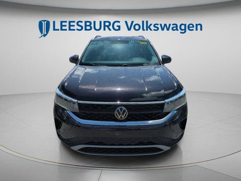 Certified 2022 Volkswagen Taos SE image 15