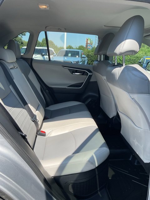 Used 2021 Toyota RAV4 Limited AWD/4WD image 19