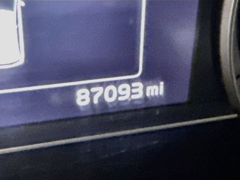 Used 2018 Kia Niro EX w/ EX Touring Graphite Edition FWD image 4