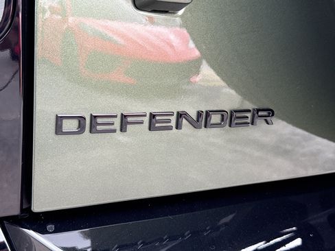 New 2026 Land Rover Defender 110 X-Dynamic SE AWD/4WD image 11