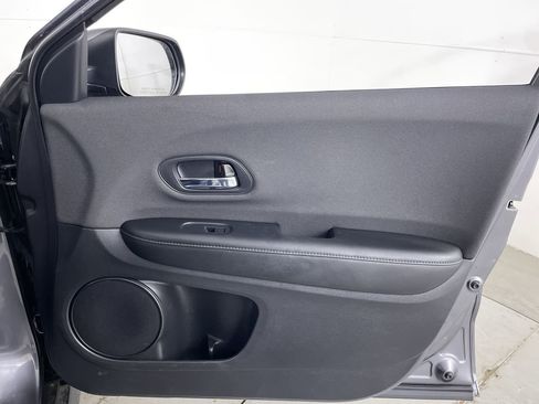 Used 2021 Honda HR-V LX image 22