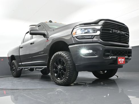 Used 2024 RAM 2500 Laramie w/ Night Edition image 32