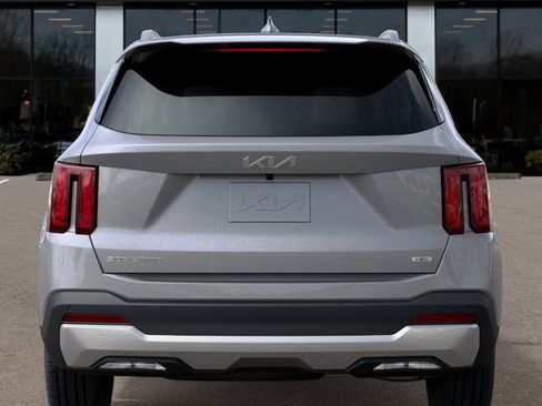 New 2025 Kia Sorento EX w/ EX Panoramic Sunroof Package image 13