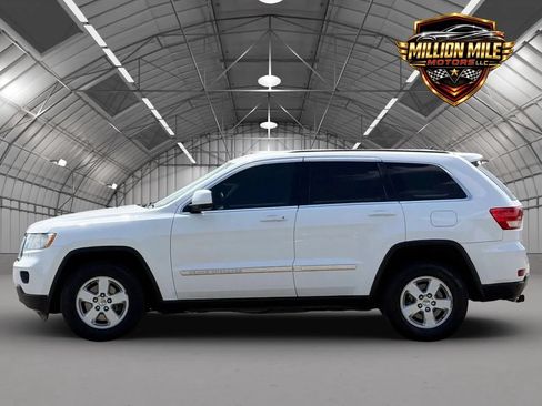 Used 2013 Jeep Grand Cherokee Laredo AWD/4WD image 8