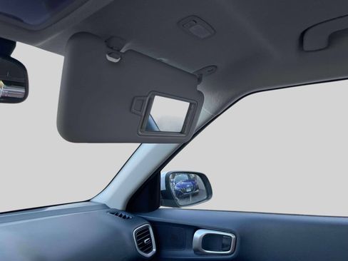 Certified 2023 Hyundai Venue Limited FWD image 32