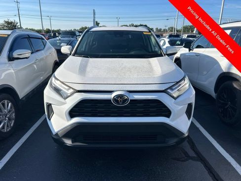 Used 2025 Toyota RAV4 XLE FWD image 11