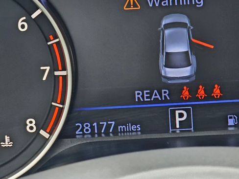 Used 2023 Nissan Altima 2.5 SR w/ SR Premium Package FWD image 16