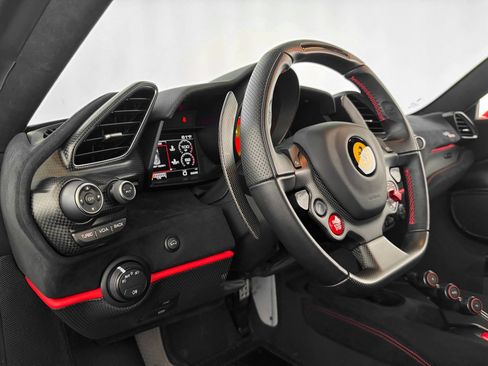 Used 2019 Ferrari 488 Pista Coupe RWD image 16