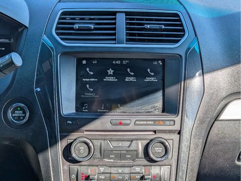 Used 2017 Ford Explorer XLT w/ Equipment Group 202A AWD/4WD image 20