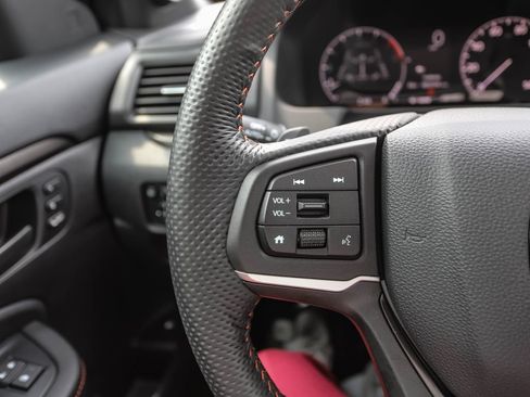 Used 2025 Honda Ridgeline TrailSport image 12