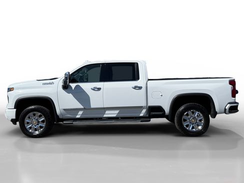 Used 2024 Chevrolet Silverado 3500 High Country w/ High Country Premium Package image 2