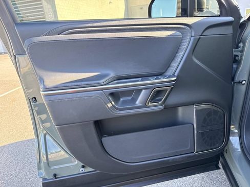 Used 2022 Rivian R1S Launch Edition AWD/4WD image 9