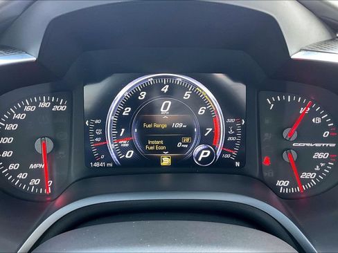 Used 2017 Chevrolet Corvette Stingray Convertible RWD image 15