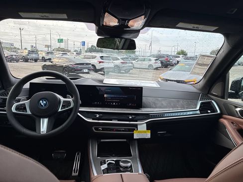 New 2026 BMW X5 xDrive50e w/ M Sport Package AWD/4WD image 18