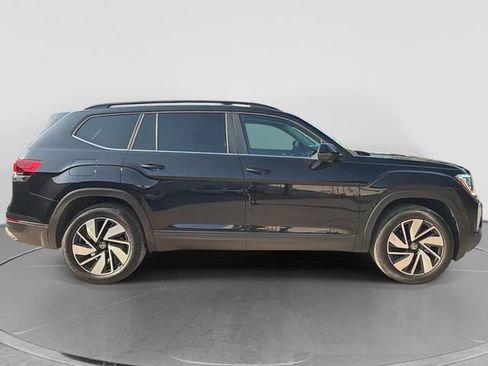 Used 2025 Volkswagen Atlas SE AWD/4WD image 7