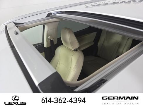 Certified 2022 Lexus RX 350L Premium w/ Premium Package AWD/4WD image 30