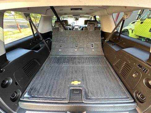 Used 2015 Chevrolet Suburban LTZ image 9