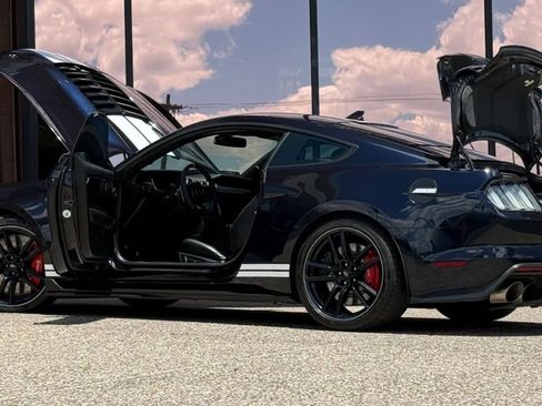 Used 2021 Ford Mustang Shelby GT500 w/ Technology Package RWD image 29