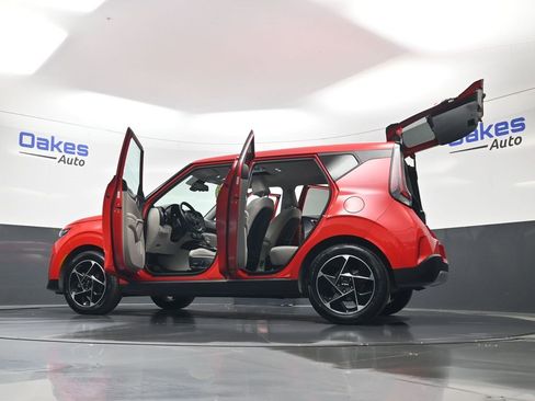 Certified 2023 Kia Soul EX image 61