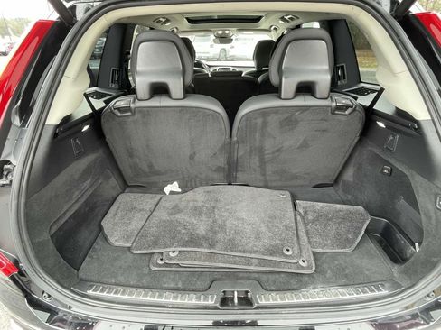 Used 2023 Volvo XC90 T8 Plus image 11