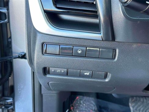 Used 2021 Nissan Rogue SV w/ Premium Package image 21